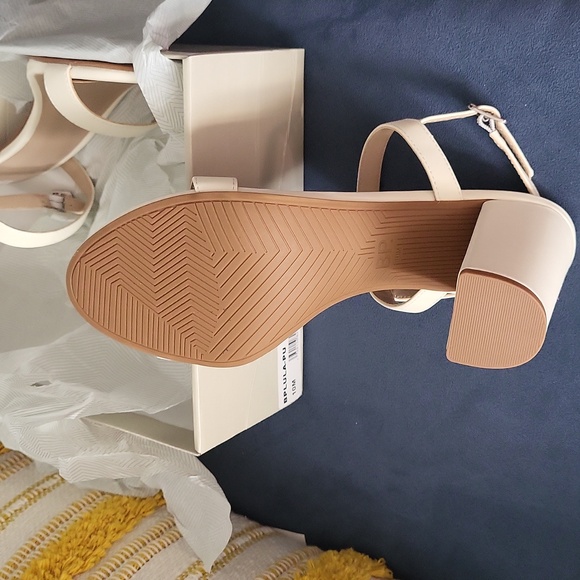 Women's shoes - Picture 3 of 4